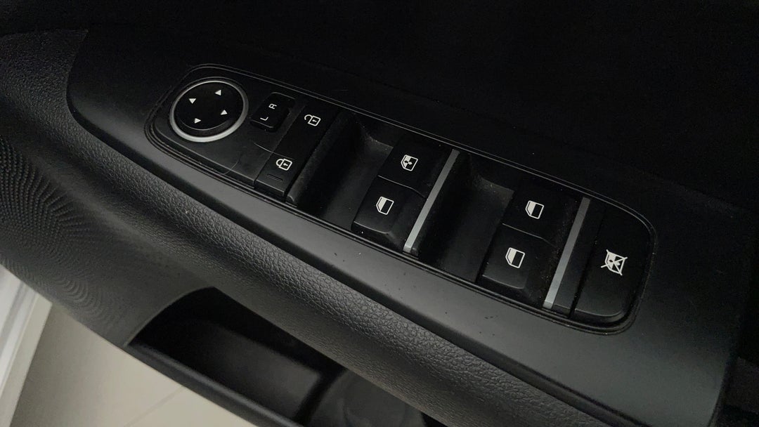 2019 Kia Cerato S, Automatic, 113142 km, Drivers Side Door Panel Controls