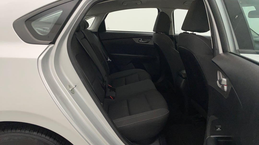 2019 Kia Cerato S, Automatic, 113142 km, Right Side Rear Door Cabin View