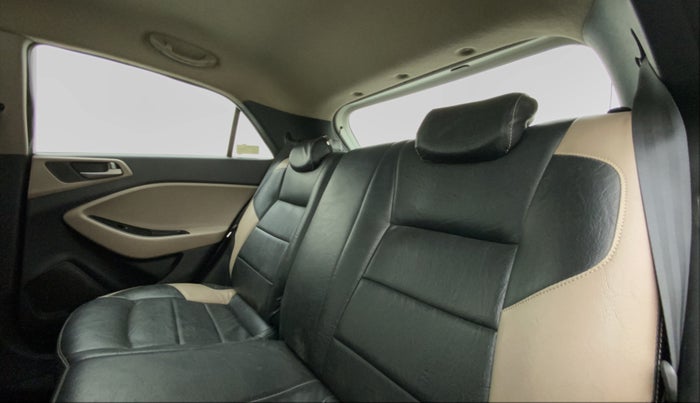 2015 Hyundai Elite i20 ASTA 1.2, Petrol, Manual, 50,067 km, Right Side Rear Door Cabin
