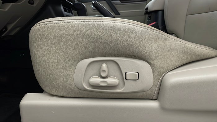 MITSUBISHI PAJERO-Driver Side Adjustment Panel