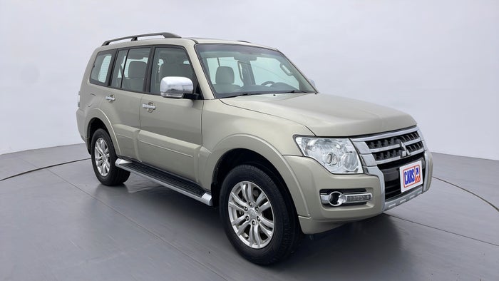 MITSUBISHI PAJERO-Right Front Diagonal (45- Degree) View