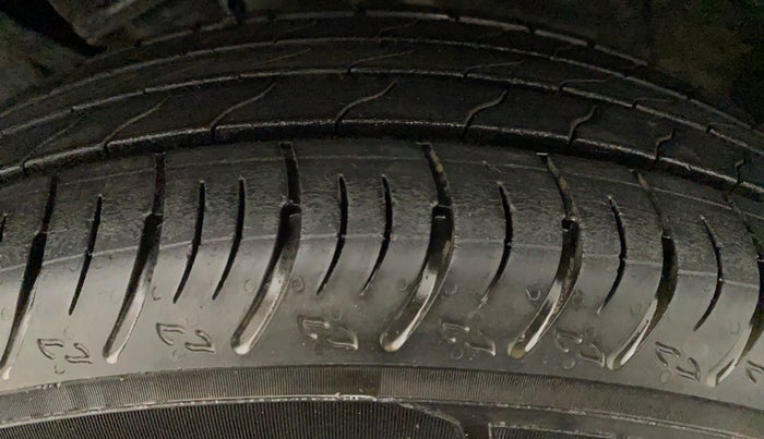 2021 Nissan MAGNITE XV MT, Petrol, Manual, 7,247 km, Left Rear Tyre Tread