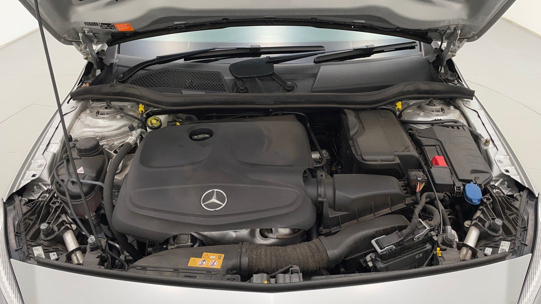 Open Bonnet (Engine)