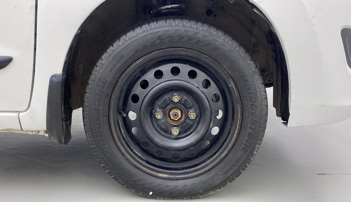 2016 Maruti Wagon R 1.0 VXI, CNG, Manual, 95,393 km, Right Front Wheel