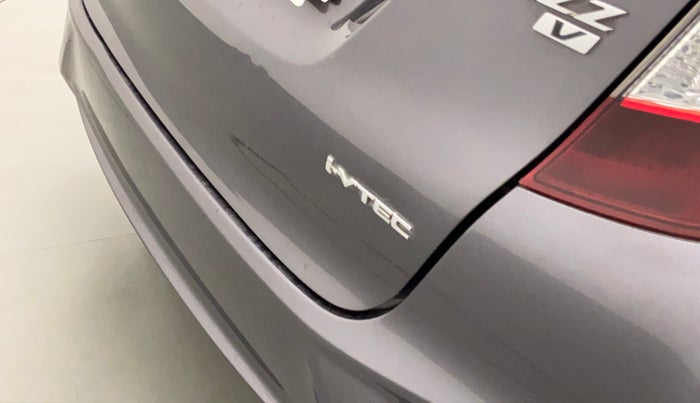 2017 Honda Jazz 1.2 V AT, Petrol, Automatic, 59,453 km, Dicky (Boot door) - Slightly dented