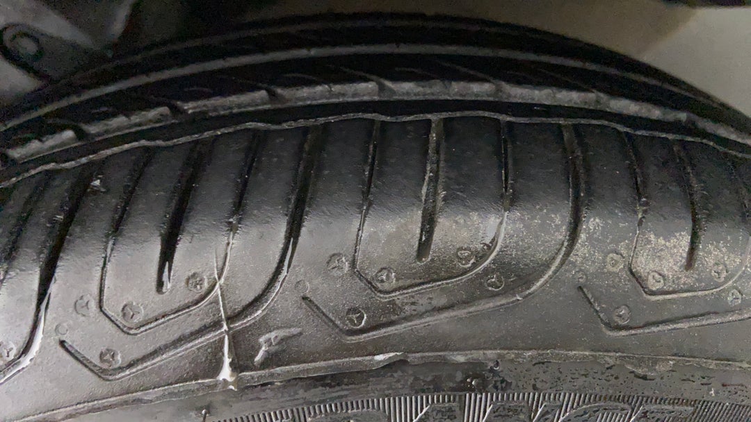 Left Rear Tyre Tread