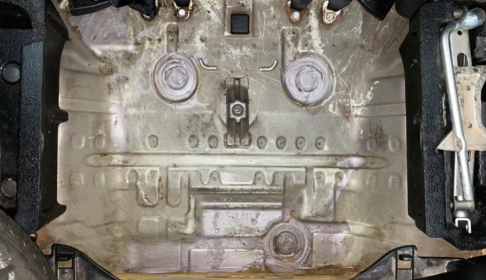 2015 Maruti Wagon R 1.0 VXI, Petrol, Manual, 37,483 km, Boot floor - Slight discoloration