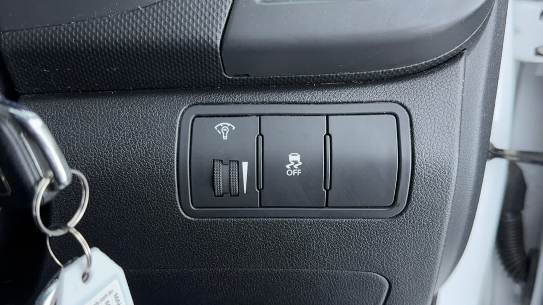 2019 Hyundai Accent Sport, Manual, 142832 km, Utility Switches/Buttons