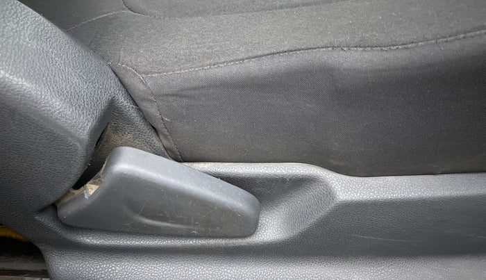 2015 Renault Kwid RXT 0.8, Petrol, Manual, 52,940 km, Driver Side Adjustment Panel