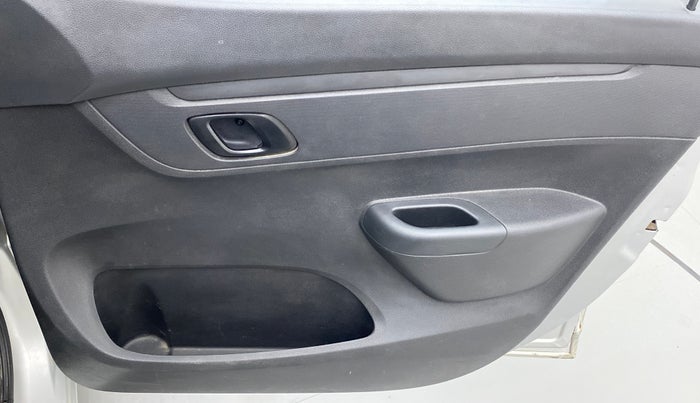 2015 Renault Kwid RXT 0.8, Petrol, Manual, 52,940 km, Driver Side Door Panels Control