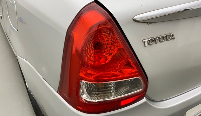 2011 Toyota Etios VX, Petrol, Manual, 1,15,500 km, Left tail light - Reverse gear light not functional