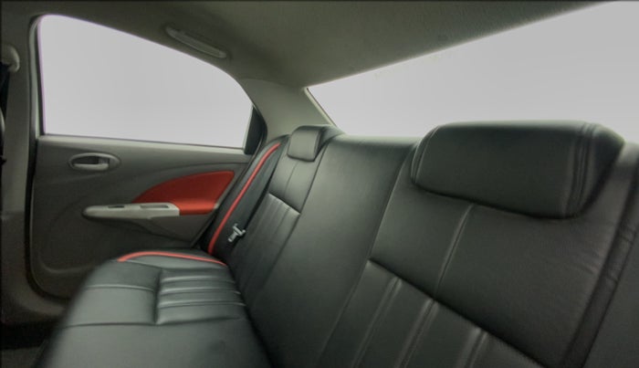 2011 Toyota Etios VX, Petrol, Manual, 1,15,500 km, Right Side Rear Door Cabin