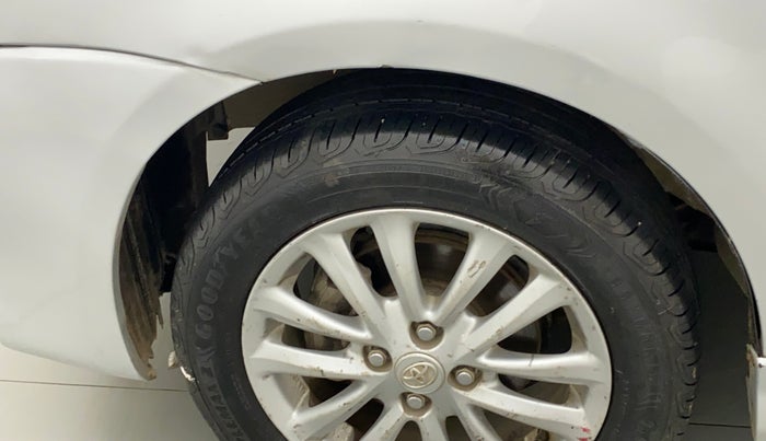 2011 Toyota Etios VX, Petrol, Manual, 1,15,500 km, Left fender - Lining loose