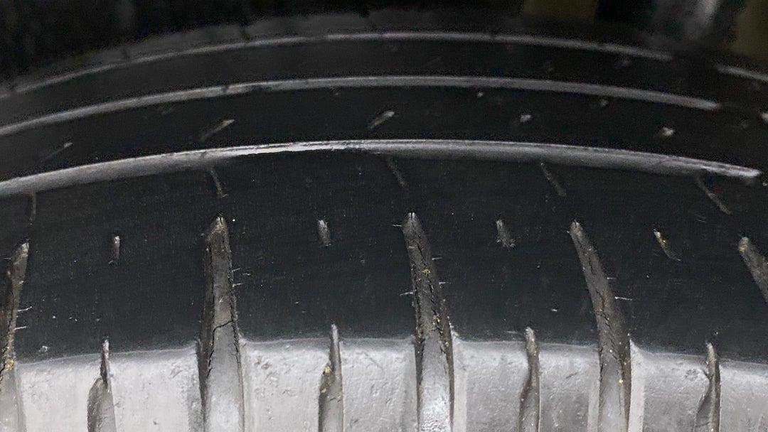 Left Rear Tyre Tread