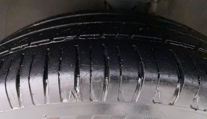 2018 Maruti Alto K10 VXI P, Petrol, Manual, 48,869 km, Left Front Tyre Tread