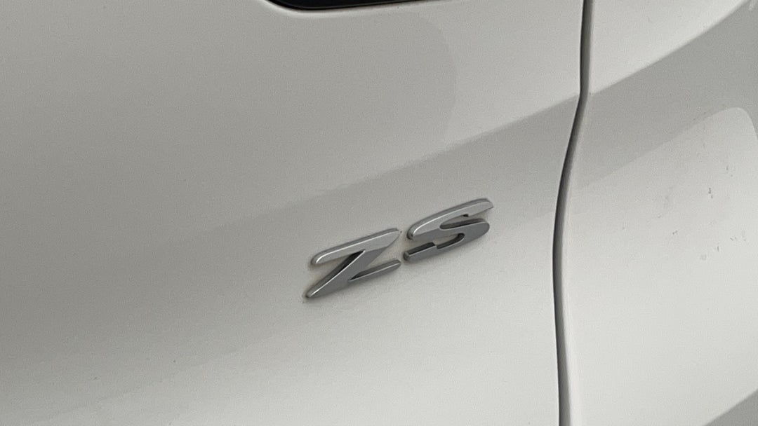 Badge (Boot Right Side)