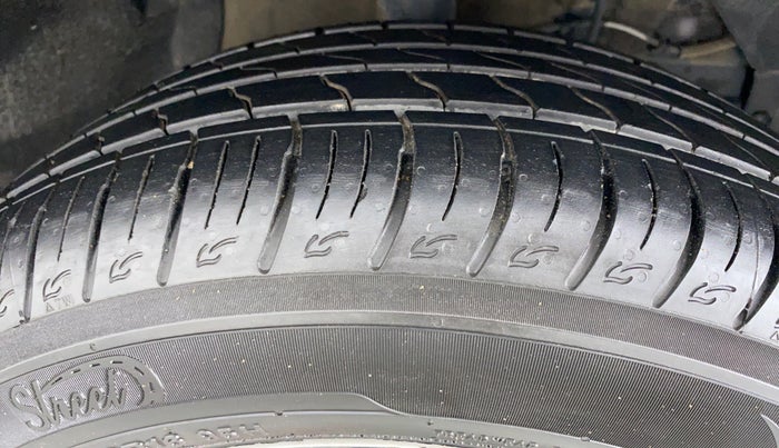 2019 Maruti Vitara Brezza ZDI, Diesel, Manual, 26,314 km, Right Front Tyre Tread