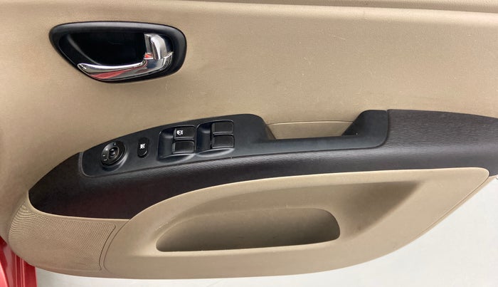 2011 Hyundai i10 SPORTZ 1.2, Petrol, Manual, 61,653 km, Driver Side Door Panels Control