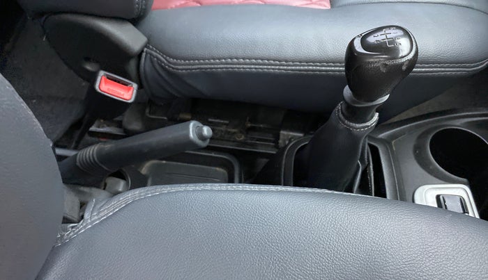 2017 Datsun Redi Go T (O), Petrol, Manual, 18,908 km, Gear Lever