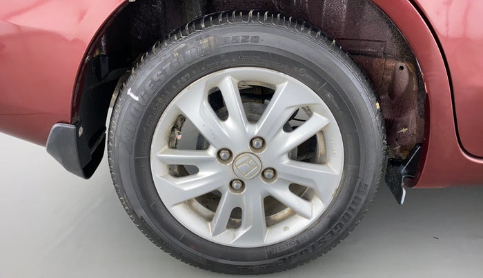2013 Honda Amaze 1.5 VXMT I DTEC, Diesel, Manual, 81,935 km, Right Rear Wheel