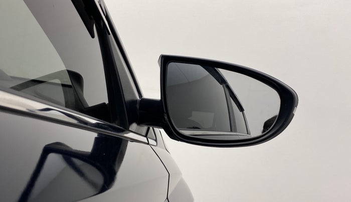 2022 Hyundai NEW I20 ASTA 1.2 MT, Petrol, Manual, 39,757 km, Right rear-view mirror - Minor folding noise