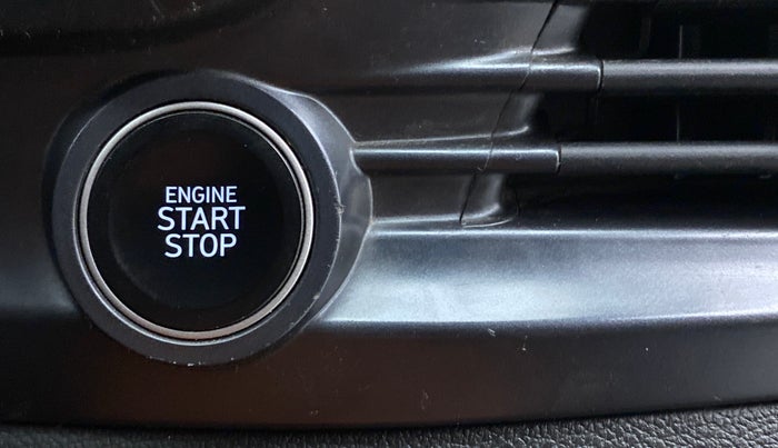 2022 Hyundai NEW I20 ASTA 1.2 MT, Petrol, Manual, 39,757 km, Keyless Start/ Stop Button