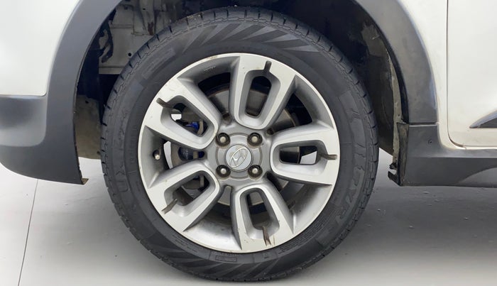 2017 Hyundai i20 Active 1.4 SX, Diesel, Manual, 1,00,917 km, Left Front Wheel