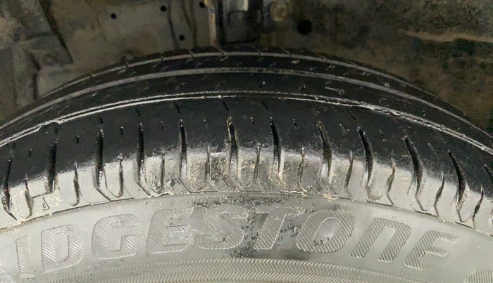 2015 Maruti Swift Dzire VXI, Petrol, Manual, 90,603 km, Left Front Tyre Tread