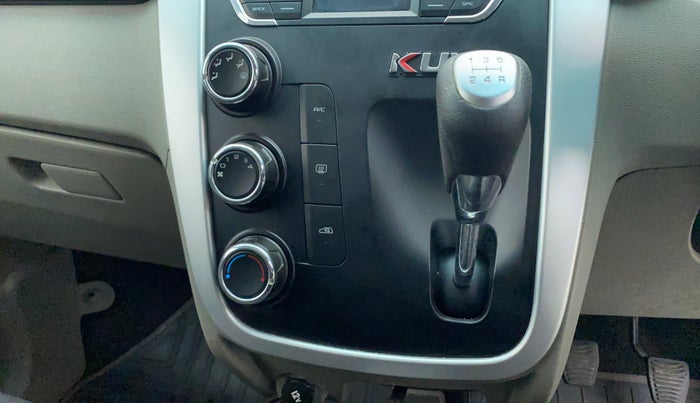 2016 Mahindra Kuv100 K8 6 STR, Petrol, Manual, 35,735 km, Gear Lever