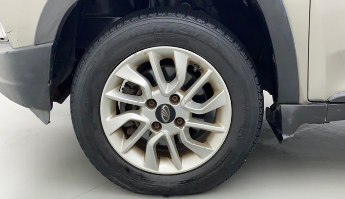 2016 Mahindra Kuv100 K8 6 STR, Petrol, Manual, 35,735 km, Left Front Wheel
