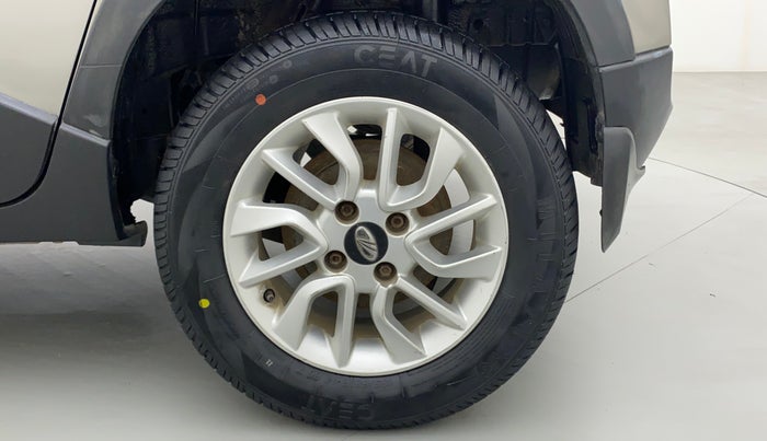 2016 Mahindra Kuv100 K8 6 STR, Petrol, Manual, 35,735 km, Left Rear Wheel