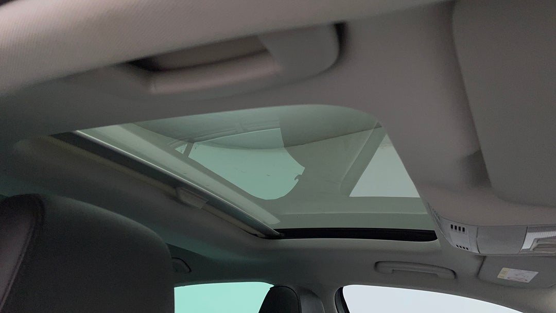 Interior Sunroof/Moonroof