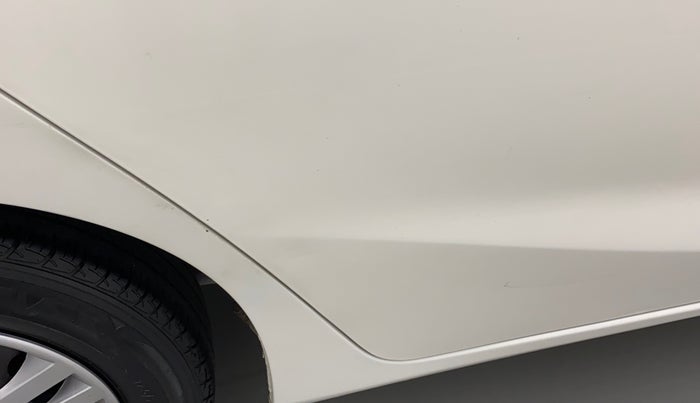 2016 Honda Jazz 1.2L I-VTEC E, Petrol, Manual, 1,09,742 km, Right rear door - Slightly dented