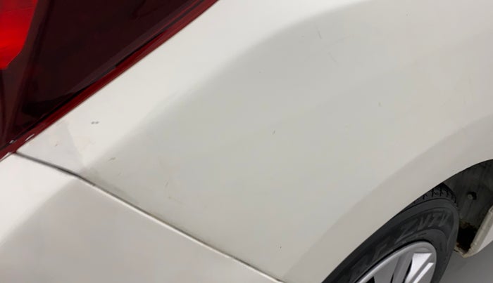 2016 Honda Jazz 1.2L I-VTEC E, Petrol, Manual, 1,09,742 km, Right quarter panel - Paint has minor damage