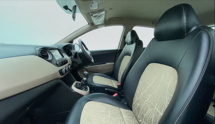 2018 Hyundai Grand i10 SPORTZ 1.2 KAPPA VTVT, Petrol, Manual, 23,877 km, Right Side Front Door Cabin