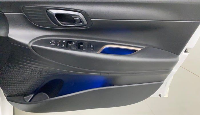 2022 Hyundai NEW I20 ASTA (O) 1.2 MT, Petrol, Manual, 3,271 km, Driver Side Door Panels Control