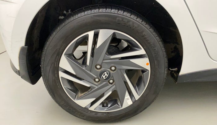 2022 Hyundai NEW I20 ASTA (O) 1.2 MT, Petrol, Manual, 3,271 km, Right Rear Wheel