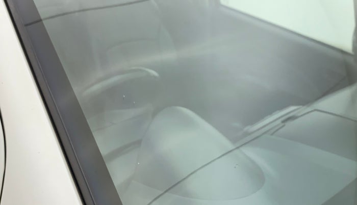 2011 Maruti Ritz LXI, Petrol, Manual, 93,736 km, Front windshield - Minor spot on windshield