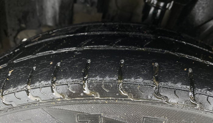 2016 Datsun Redi Go T (O), Petrol, Manual, 34,271 km, Left Front Tyre Tread