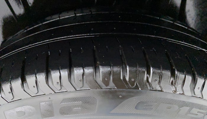 2020 Maruti XL6 ZETA SHVS, Petrol, Manual, 38,875 km, Left Rear Tyre Tread
