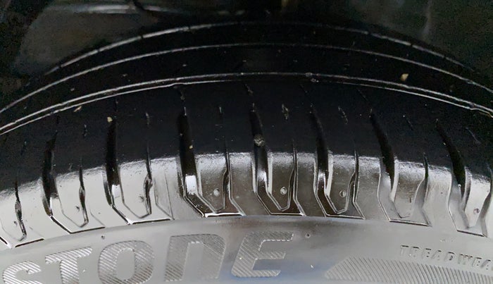 2020 Maruti XL6 ZETA SHVS, Petrol, Manual, 38,875 km, Left Front Tyre Tread