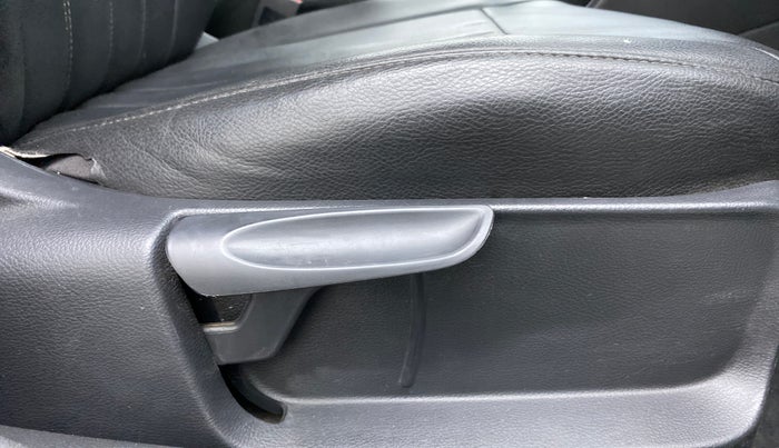 2019 Volkswagen Polo Trendline 1.0 L Petrol, Petrol, Manual, 61,142 km, Driver Side Adjustment Panel