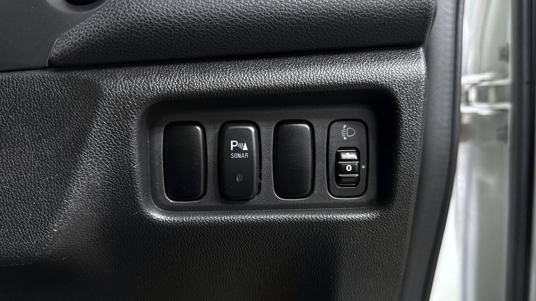 2018 Mitsubishi ASX Ls (2WD), Automatic, 67313 km, Utility Switches/Buttons