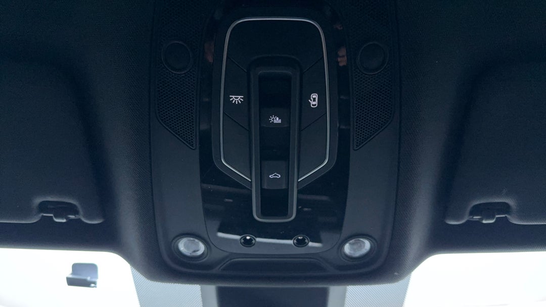 On-Roof Controls/Sunglass holder