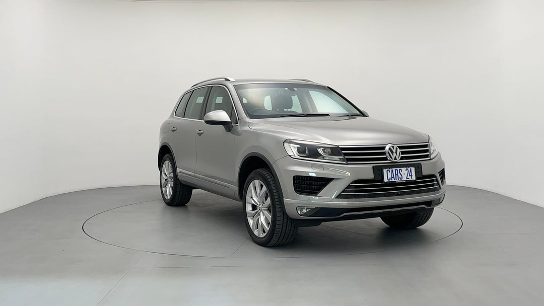 Right Front Diagonal (45- Degree) View