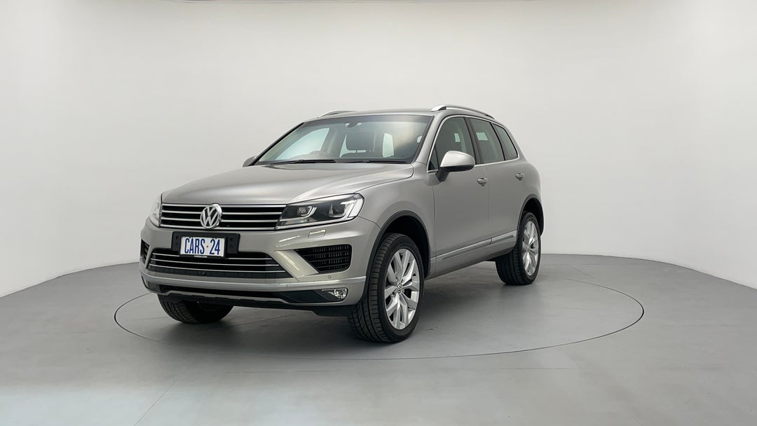 Left Front Diagonal (45- Degree) View