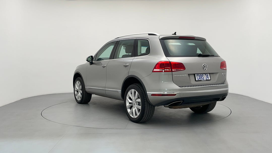 Left Back Diagonal (45- Degree) View