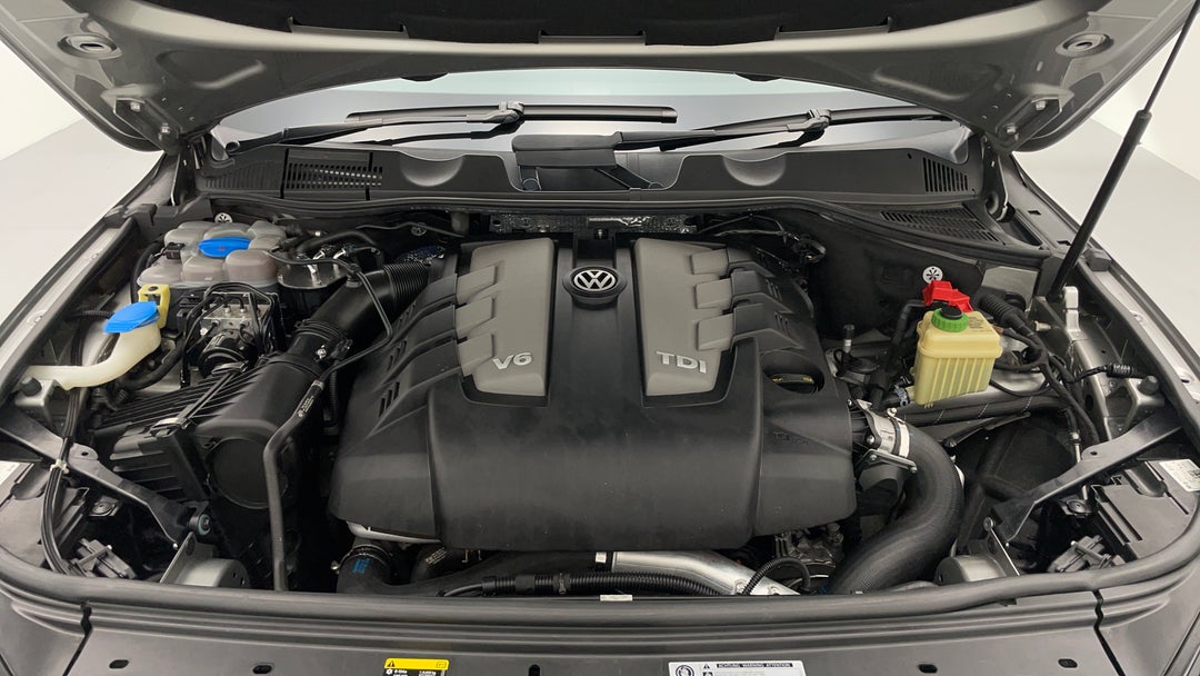 Open Bonnet (Engine)