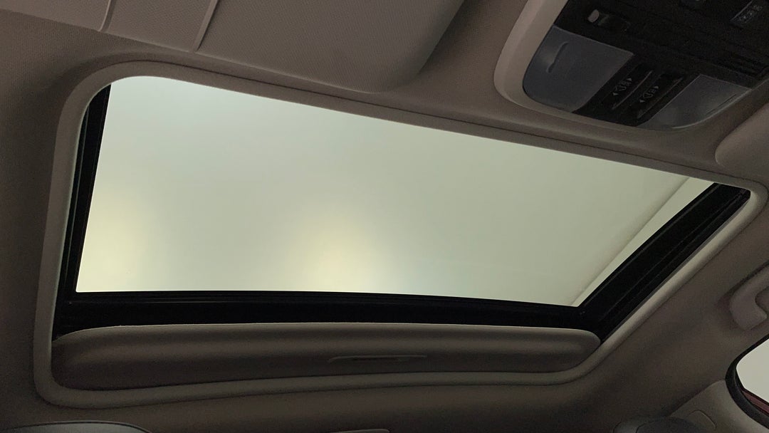 Interior Sunroof/Moonroof
