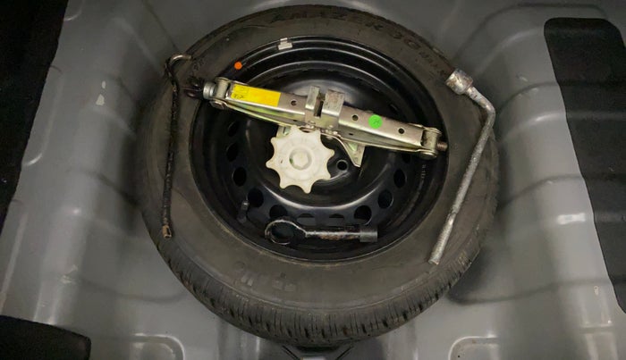 2014 Hyundai Xcent S (O) 1.2, Petrol, Manual, 27,003 km, Spare Tyre